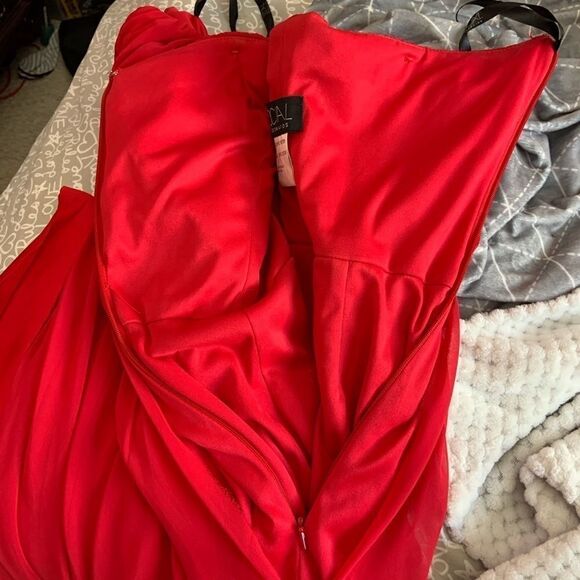 Formal red strapless dress - Picture 8 of 9